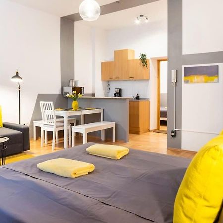Cozy 2 Room Apartment Next To Hermannstrasse Berlin Extérieur photo