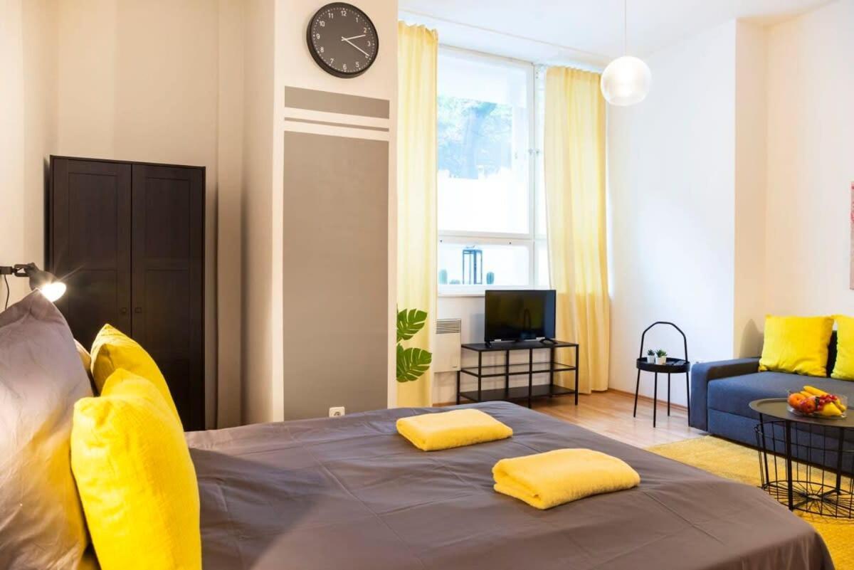 Cozy 2 Room Apartment Next To Hermannstrasse Berlin Extérieur photo