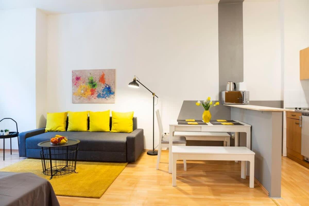 Cozy 2 Room Apartment Next To Hermannstrasse Berlin Extérieur photo