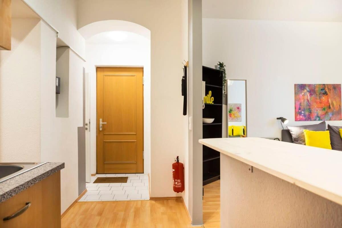 Cozy 2 Room Apartment Next To Hermannstrasse Berlin Extérieur photo